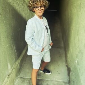 Stylish Nordstrom's Striped SEERSUCKER Kids Blazer and Shorts suit Set